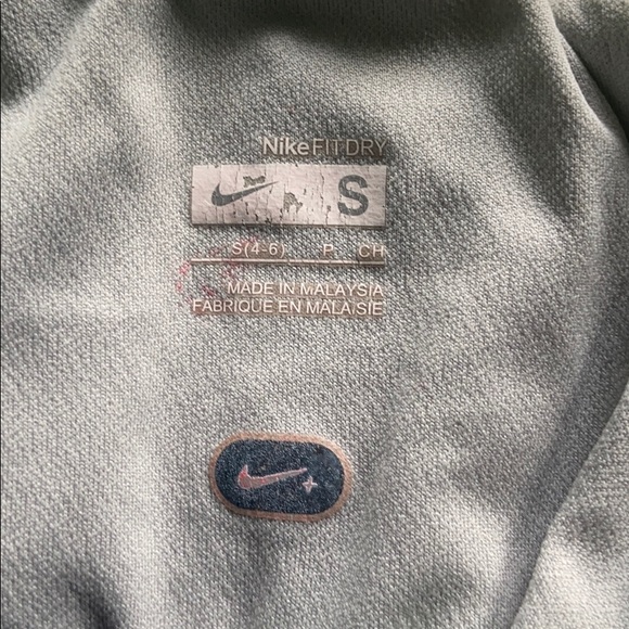 Nike athletic shorts - Picture 4 of 4